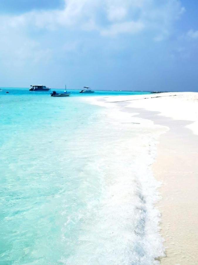 Pensiune Ninos K.guraidhoo *